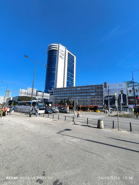 Okazja inwestycyjna: W pełni wyposażony lokal gastronomiczny 21 m² (Warszawa, Plac Zawiszy) – niski czynsz 4000 zł brutto