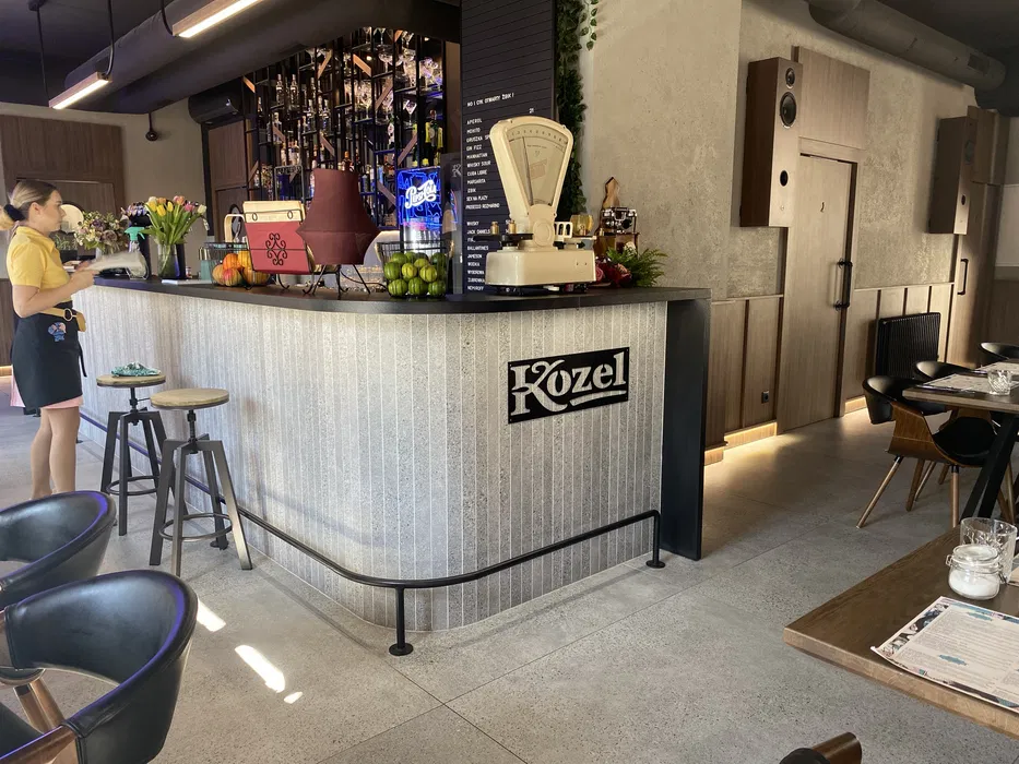 Sprzedaż w pełni wyposażonej restauracji przy deptaku w Radomiu