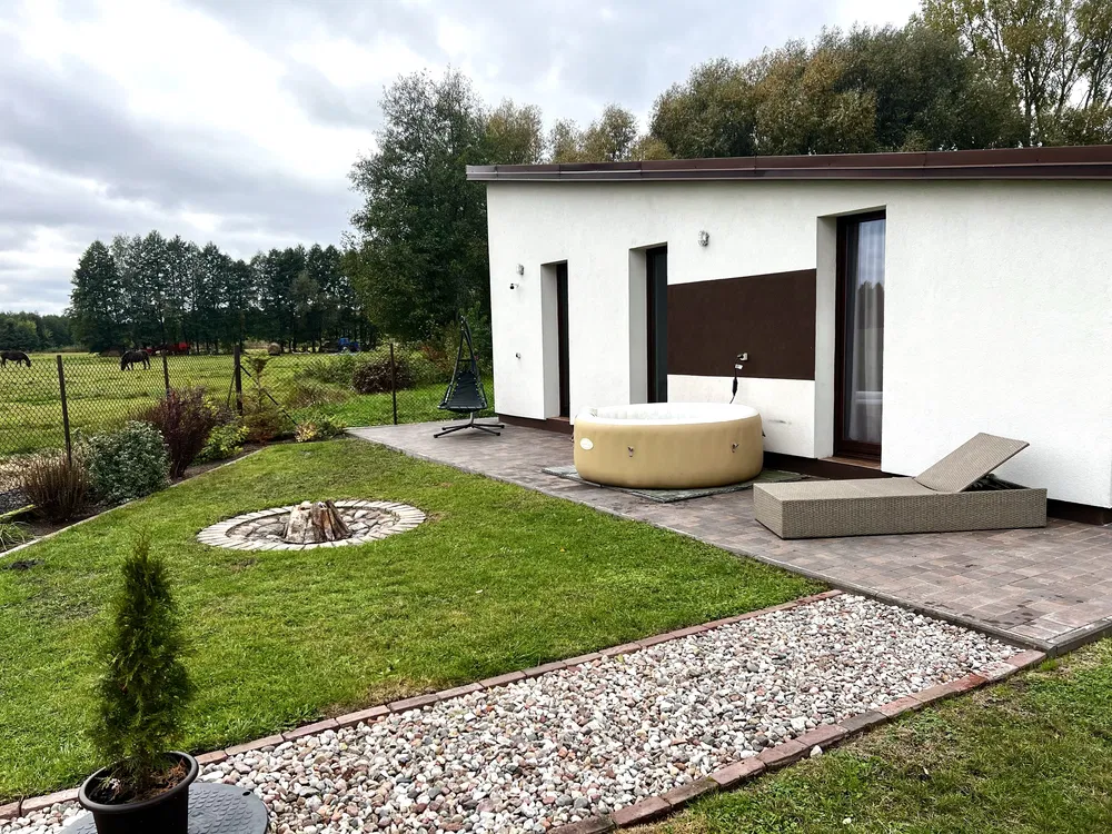 Dom wolnostojący z możliwością prowadzenia biznesu w Lucynowie