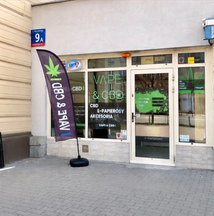 Sprzedaż działającego sklepu w centrum Warszawy