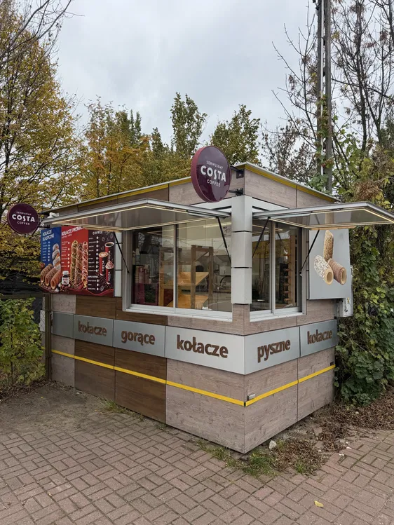 Na sprzedaż przyczepa gastronomiczna z wyposażeniem w Warszawie